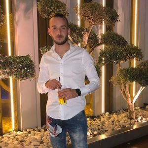 Meet your Posher, Alon